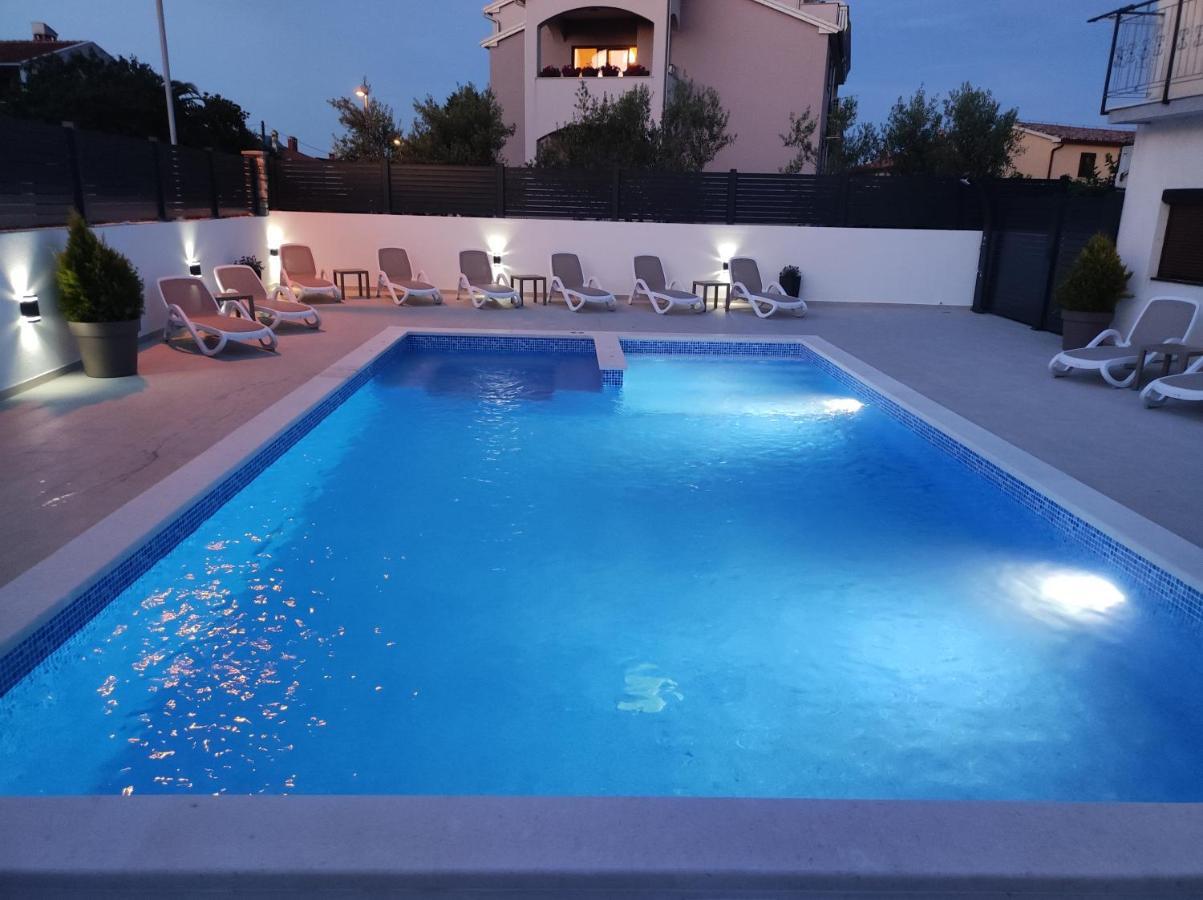 Viktor Rooms And Apartments Ρόβινι Εξωτερικό φωτογραφία