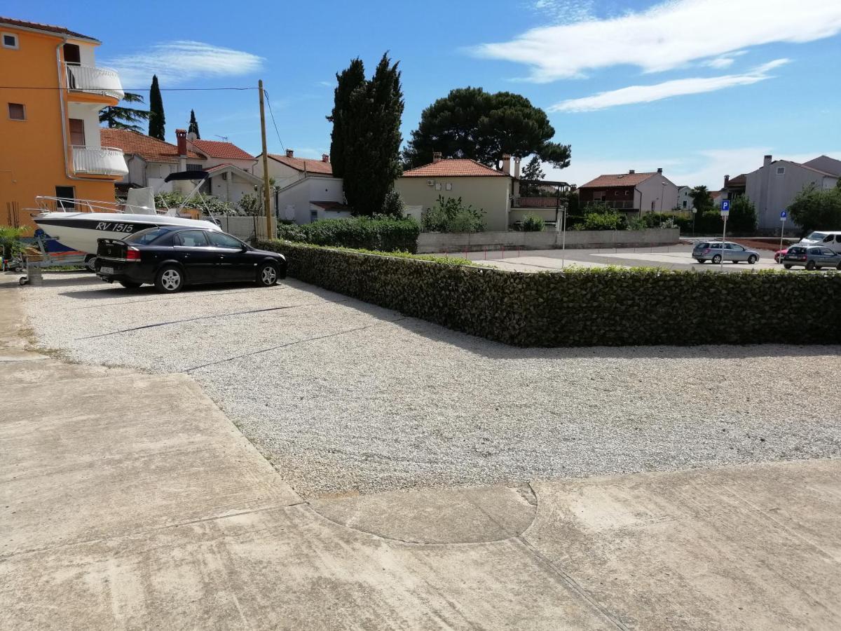 Viktor Rooms And Apartments Ρόβινι Εξωτερικό φωτογραφία