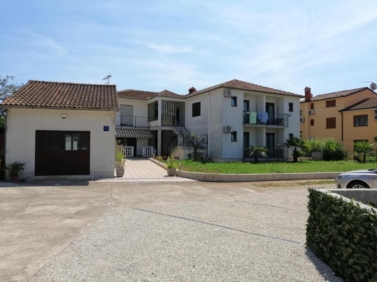 Viktor Rooms And Apartments Ρόβινι Εξωτερικό φωτογραφία