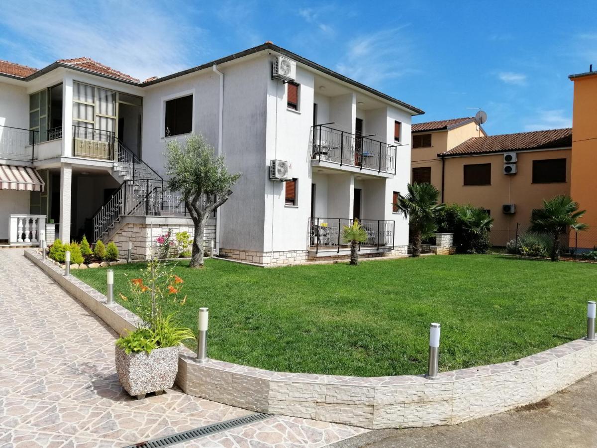 Viktor Rooms And Apartments Ρόβινι Εξωτερικό φωτογραφία