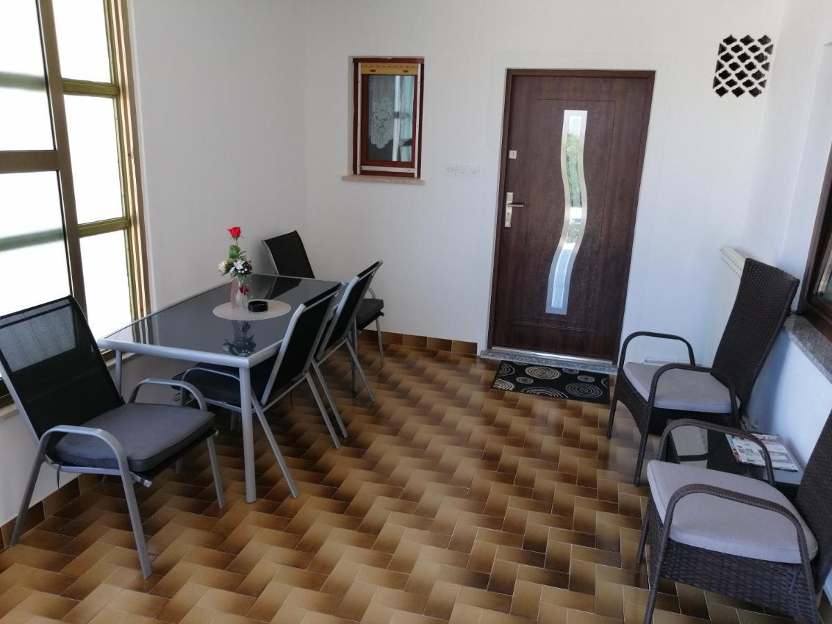 Viktor Rooms And Apartments Ρόβινι Εξωτερικό φωτογραφία