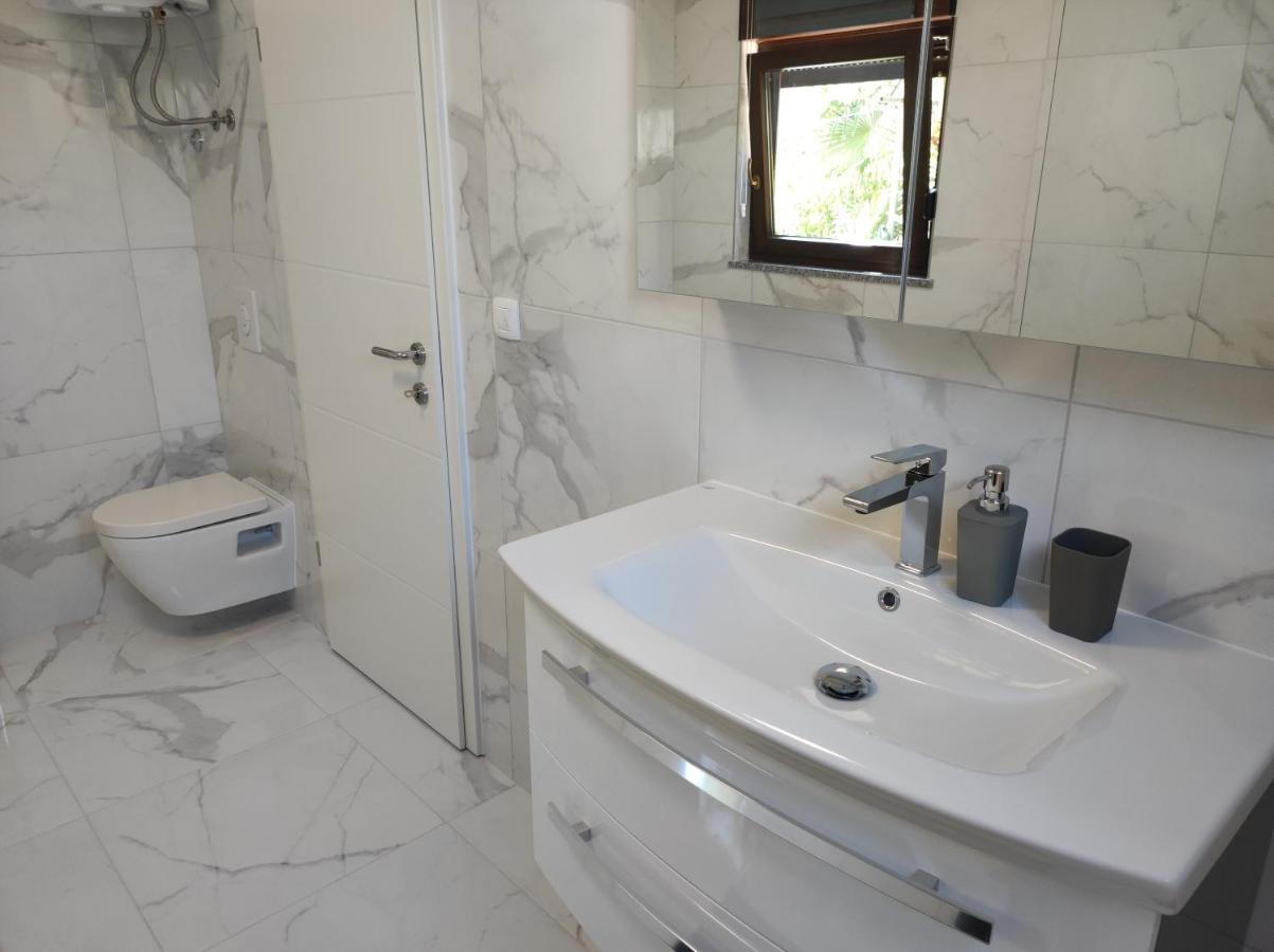 Viktor Rooms And Apartments Ρόβινι Εξωτερικό φωτογραφία
