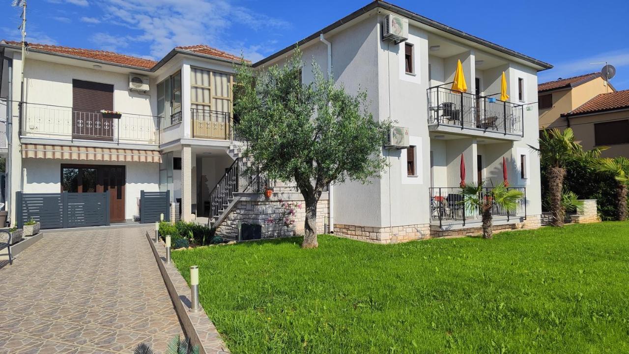 Viktor Rooms And Apartments Ρόβινι Εξωτερικό φωτογραφία