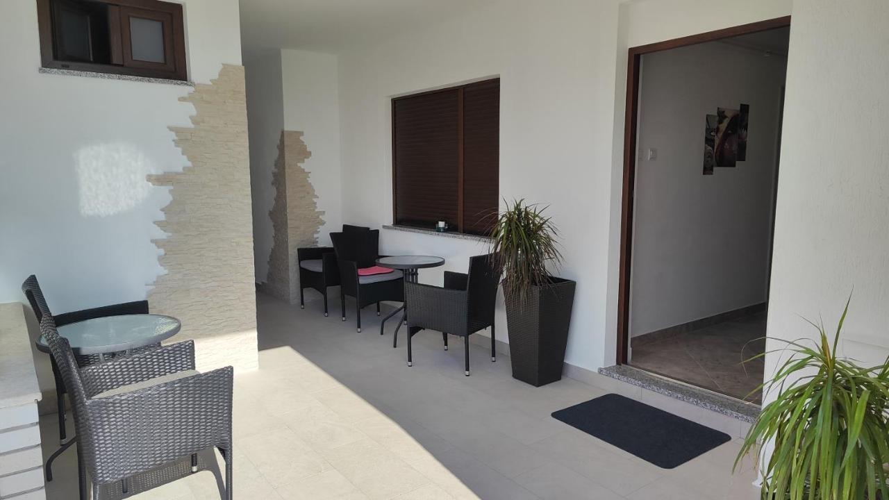 Viktor Rooms And Apartments Ρόβινι Εξωτερικό φωτογραφία